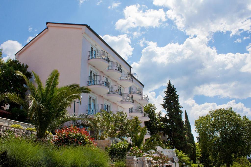 Hotel Vali Dramalj Цриквеница Экстерьер фото